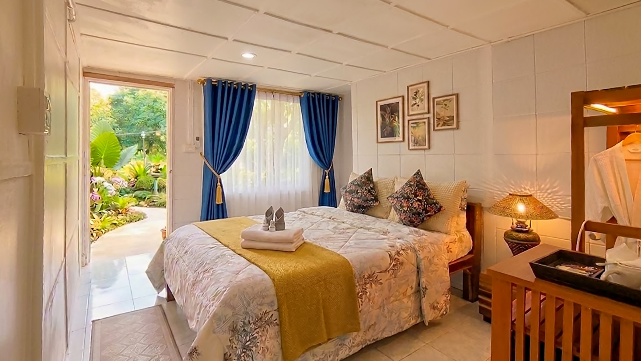 Panpurie Tropical Queen Room ROOM 05 03  Home ROOM 05 03